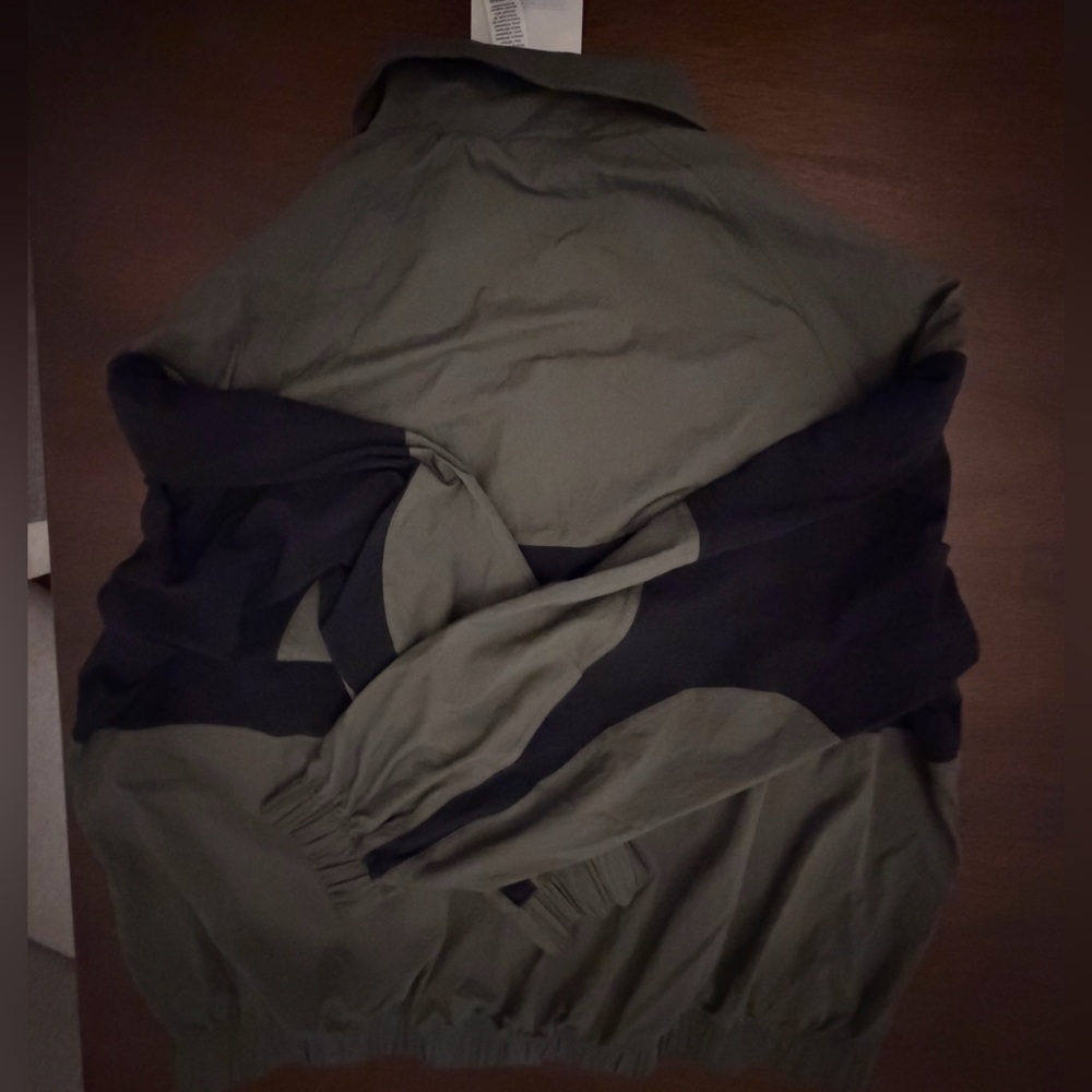 Lululemon Athletica Nylon Collard Jacket Olive and Black - Picture 9 of 9